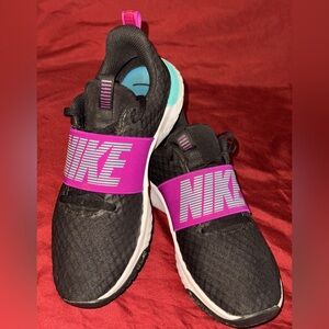 Women’s Nike In Season Running Shoe Size7